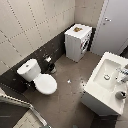 Apartament Pavaresia 669 *