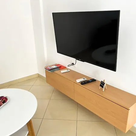 Apartament Pavaresia 669 *